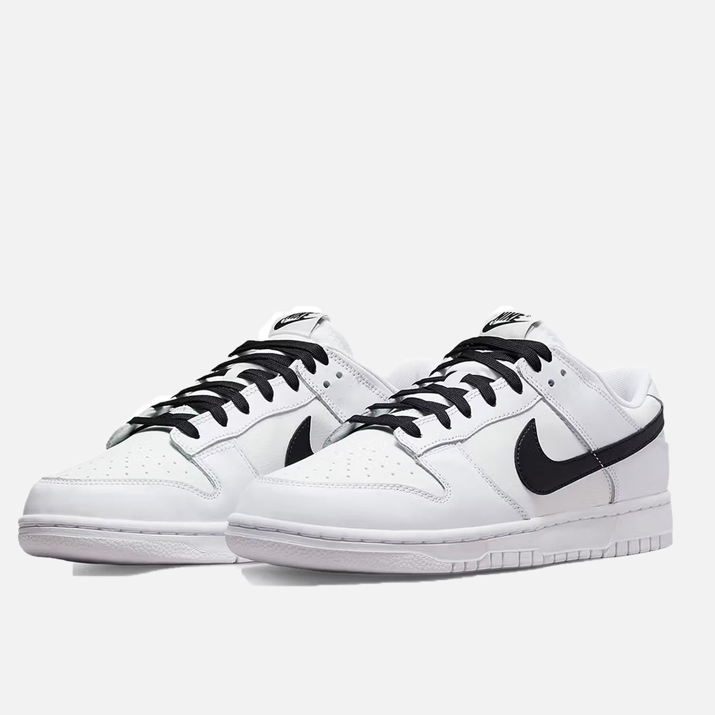 NIKE DUNK LOW REVERS PANDA