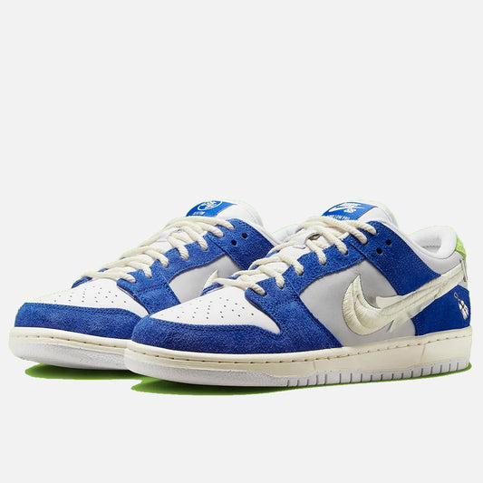 NIKE DUNK LOW X FLY STREETWEAR