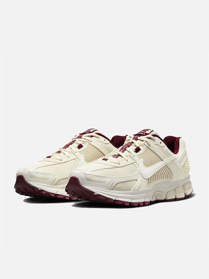 NIKE ZOOM VOMERO 5 VALENTIN'S DAY