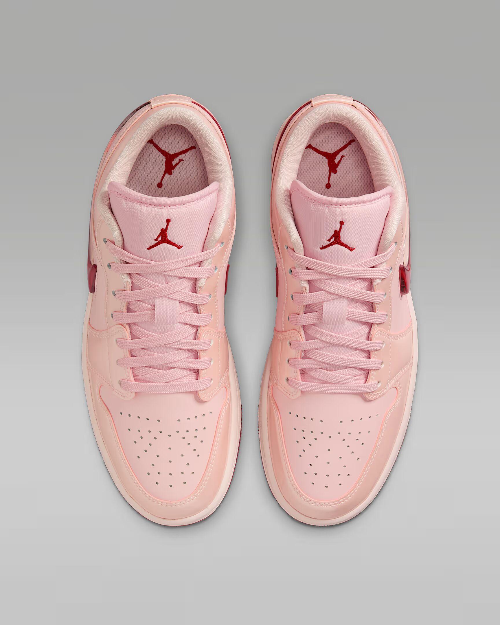 WMNS+AIR+JORDAN+1+LOW+SE (19)_converted