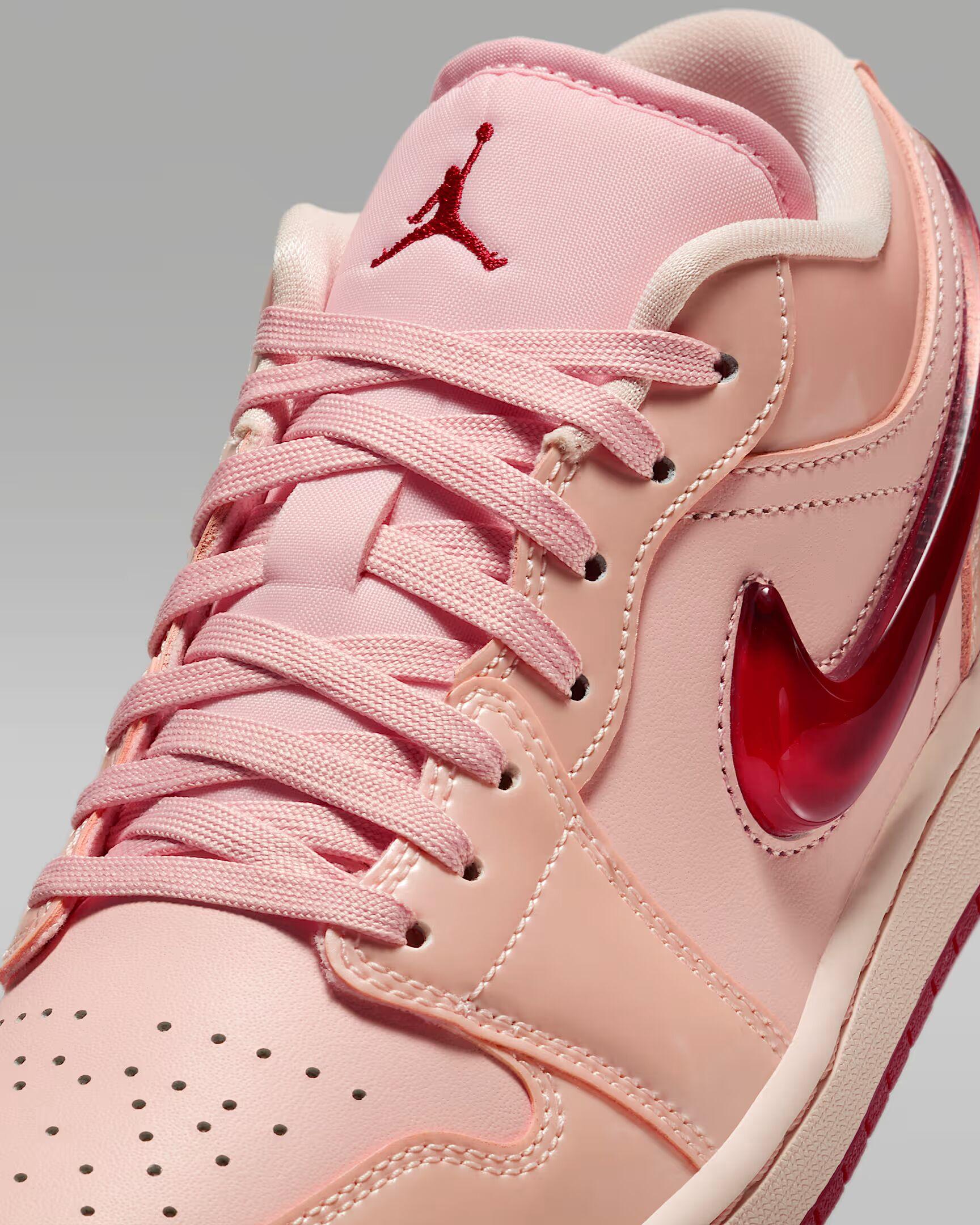 WMNS+AIR+JORDAN+1+LOW+SE (22)_converted