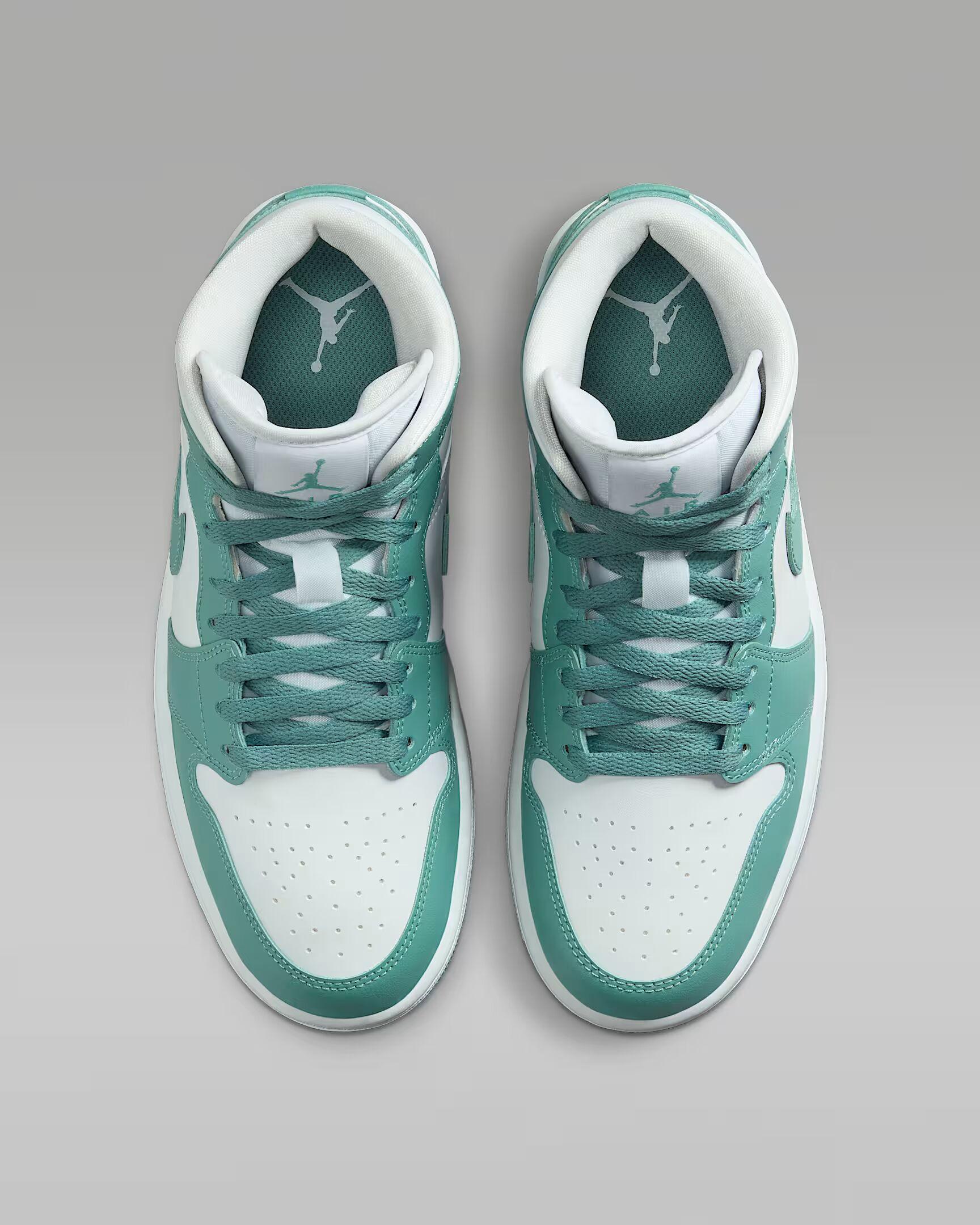 WMNS+AIR+JORDAN+1+MID (3)_converted