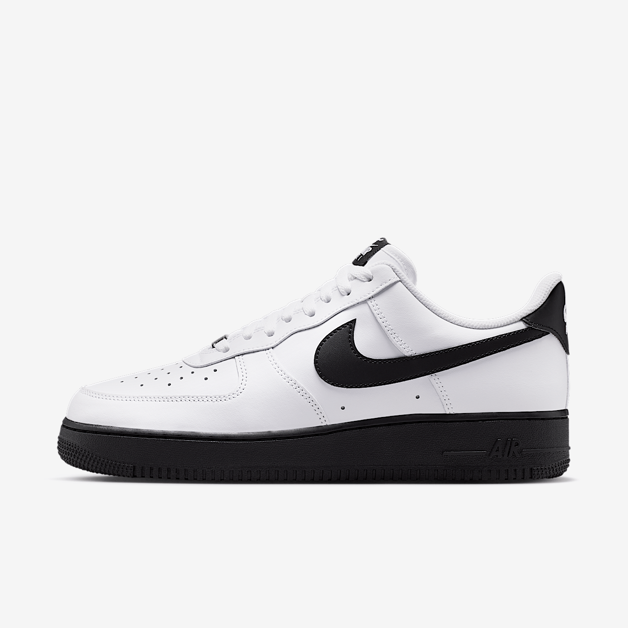 NIKE AIR FORCE 1 '07 WHITE BLACK
