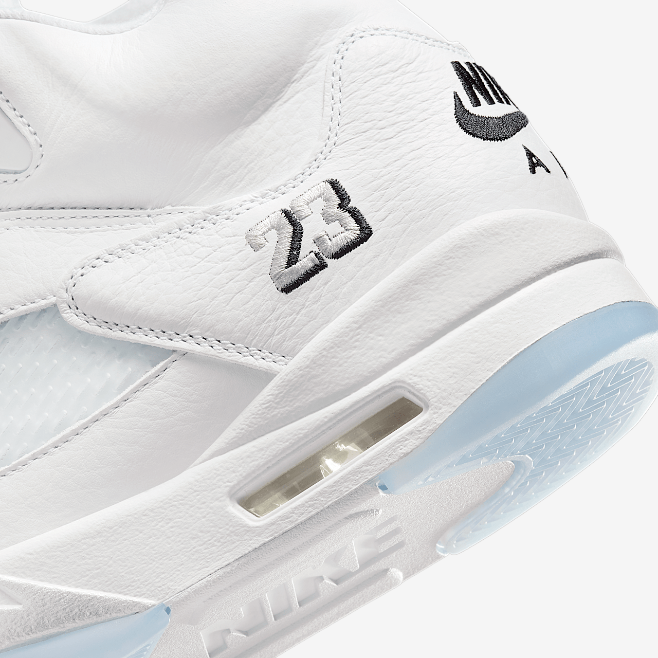 NIKE_HQ7978-103_08