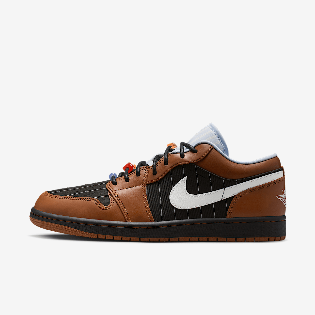 NIKE AIR JORDAN 1 LOW SE HOMBRE NEGRO/NEGRO/BRONCEADO BRITANICO CLARO/BLANCO ROTO
